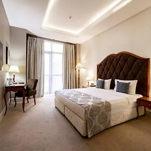 4* فندق سافاير إن